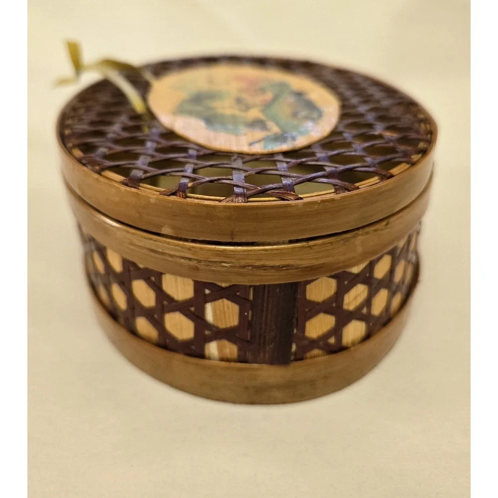 Vintage Chinese Woven Bamboo Rattan Sewing Basket Trinket Box w/Lid Design Scene